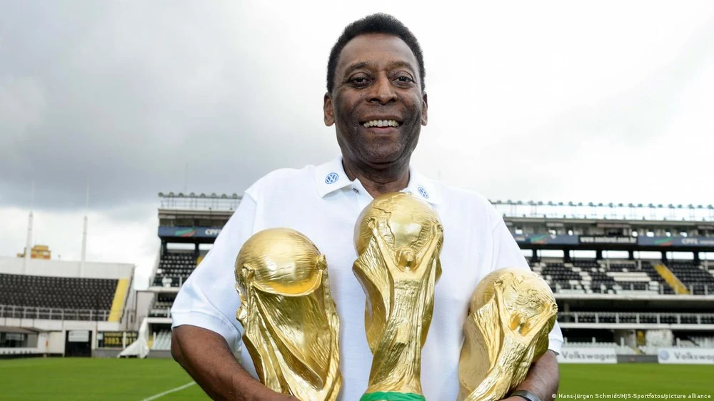 Top 10 cầu thủ huyền thoại của thế giới - Pelé đứng đầu